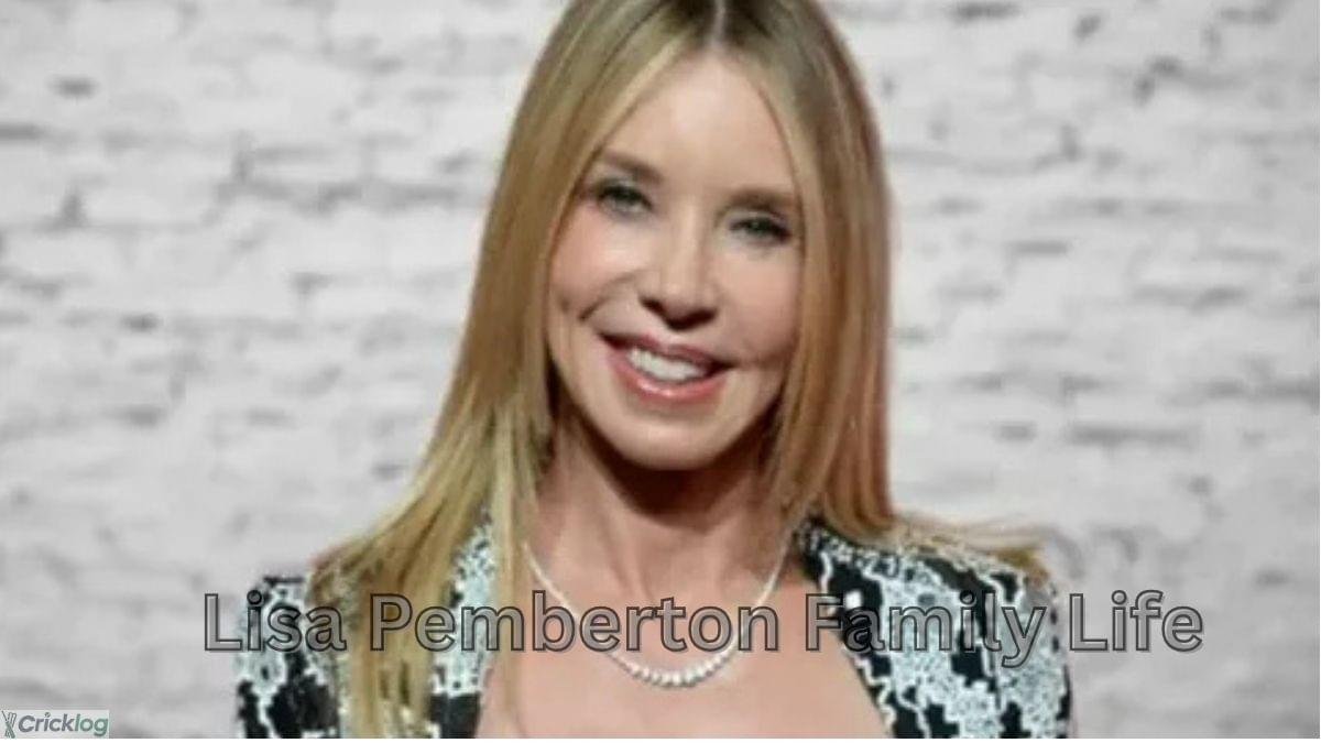 Lisa Pemberton smiling portrait